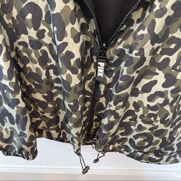 Victoria’s Secret PINK Camo Windbreaker/Rain Jacket - Picture 5 of 6